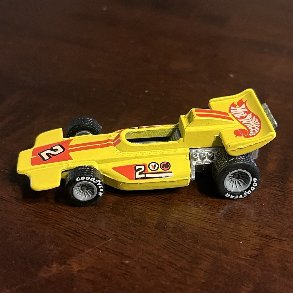 Vintage 1984 Hot Wheels Real Riders Lightning Gold 4372 Formula 1 Car Yellow